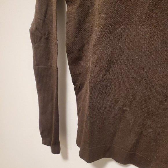 TKEQ Kennedy Long Sleeve Seamless Shirt Color: Espresso Brown Size: XS/S - Picture 8 of 12